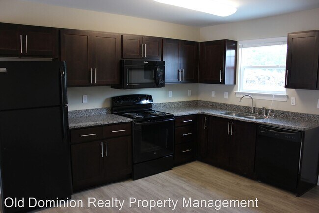 Foto del edificio - 3 br, 2.5 bath House - 162 Howard Lane