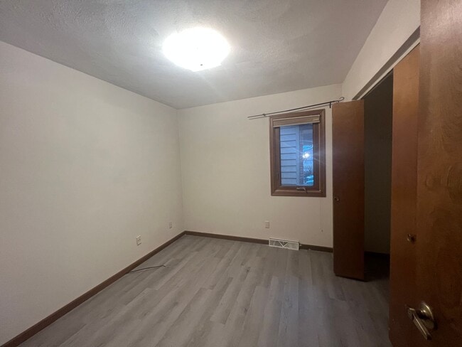 Building Photo - Coming soon! West End rental!