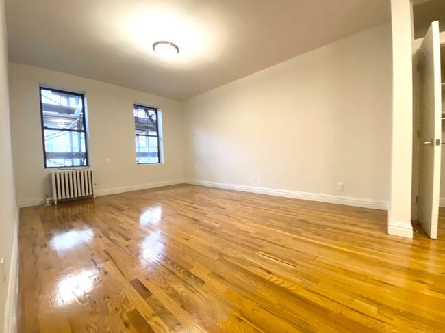 Building Photo - 282 Cabrini Blvd