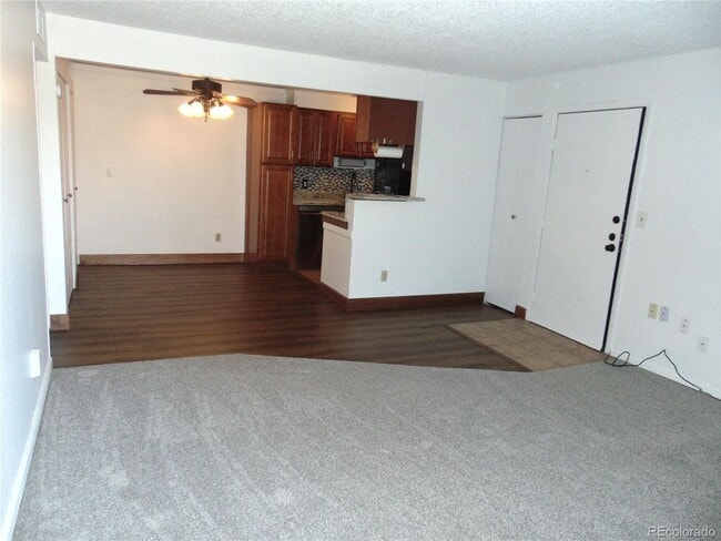 Building Photo - LOCATION LOCATION!! Newly updated 1-bed, 1...