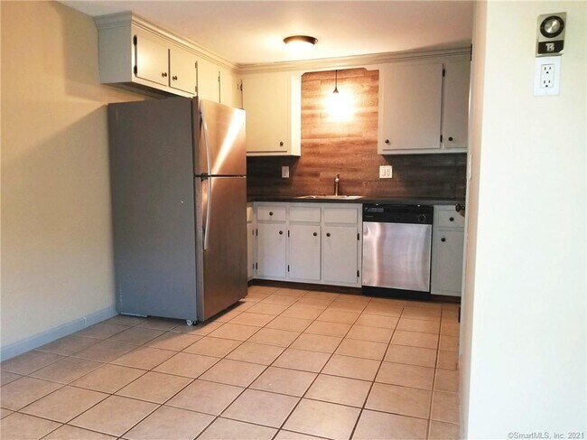 Foto del edificio - 93 Furnace Ave