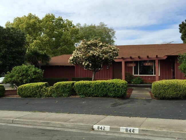 Building Photo - Vallejo, 842-844 Benicia Rd
