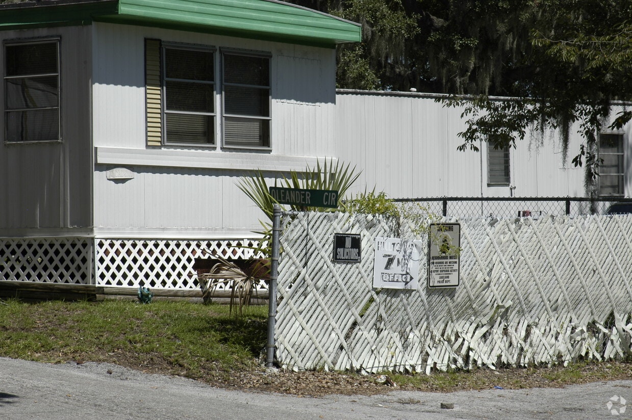 Foto del edificio - 1 Oleander Cir