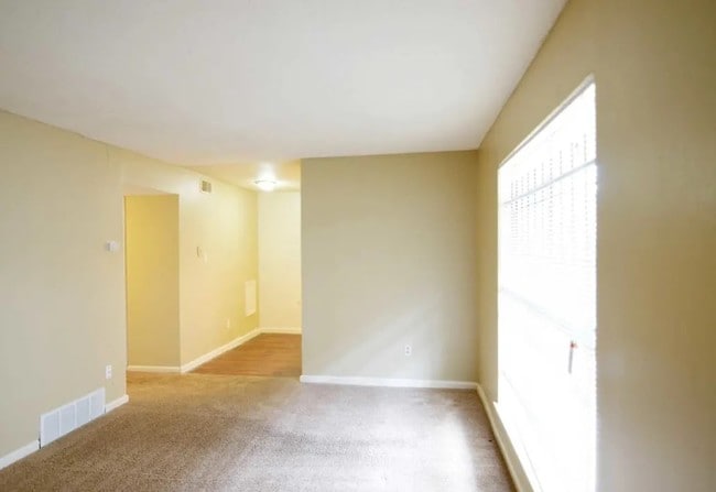 Building Photo - Barron Court
