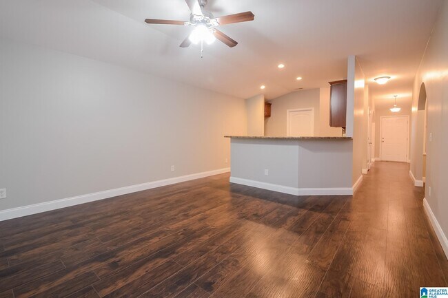 Building Photo - 100 Briar Ridge Ln