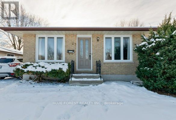 Building Photo - 27 Ardsley Rd