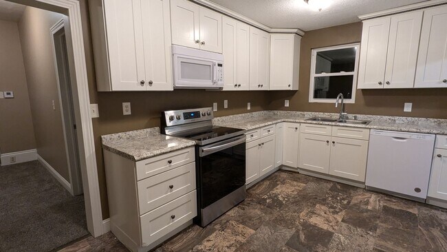 Foto del edificio - 3-Bedroom, 1-Bathroom Duplex Home for Rent in Perry