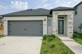 Building Photo - 3032 Leatherwood Ln