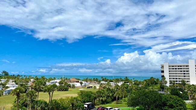 Building Photo - 5059 N Hwy A1A