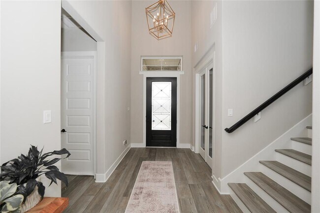 Building Photo - 413 Stratus View Ct