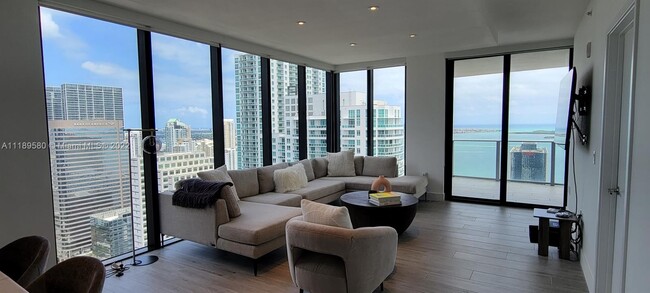 Building Photo - 1010 Brickell Ave
