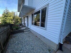 Building Photo - 3973 Trillium Ln