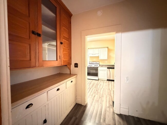 Building Photo - Spacious 3 bed 2 bath house $950