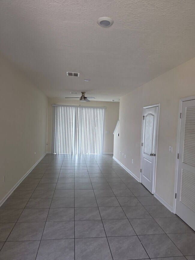 Foto del edificio - 4038 Oak Mill Rd