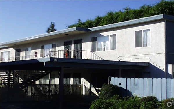 Building Photo - 1433 Hemlock Ave