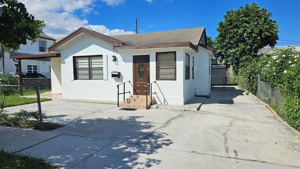 Foto principal - 421 Ardmore Rd