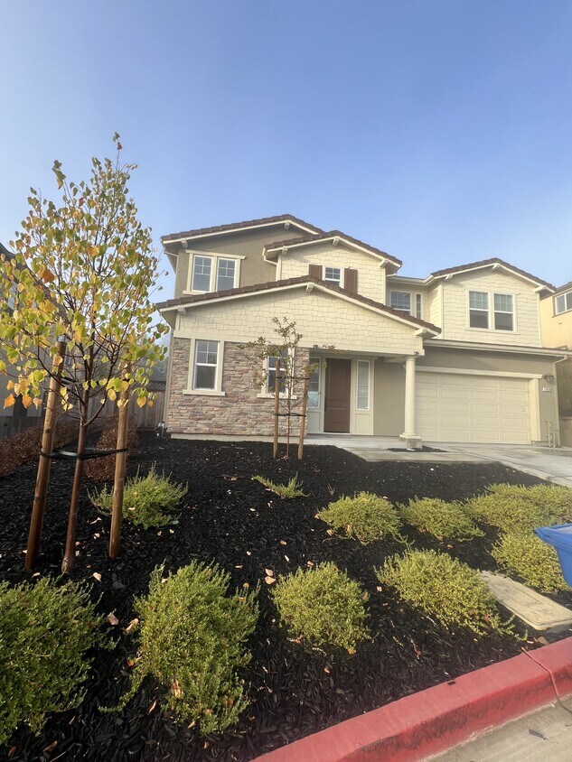 Foto principal - 17659 Whisper Ln