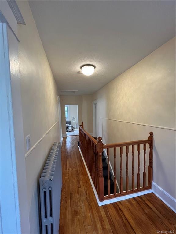Building Photo - 617 Maplewood Ave