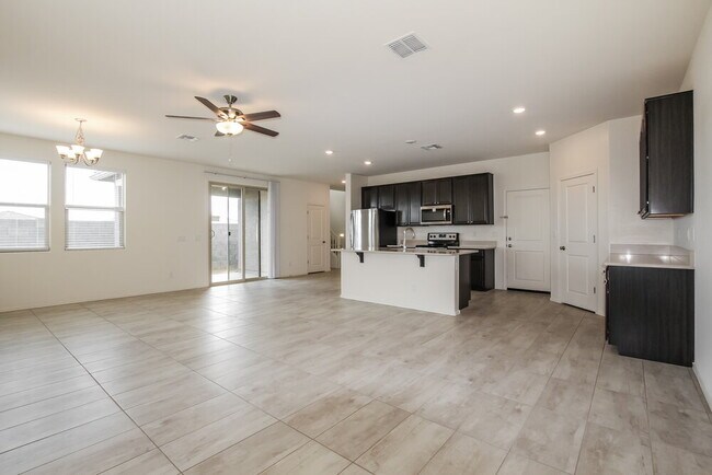 Foto del edificio - 16663 W Sierra St