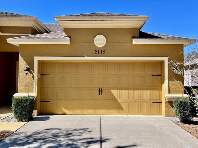 Building Photo - 2115 Waseca Ln
