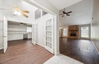 Building Photo - 25903 Long Hill Ln