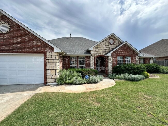 Photo - 1440 Agate Way House