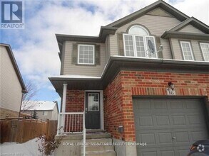 Building Photo - 16 Chantilly St