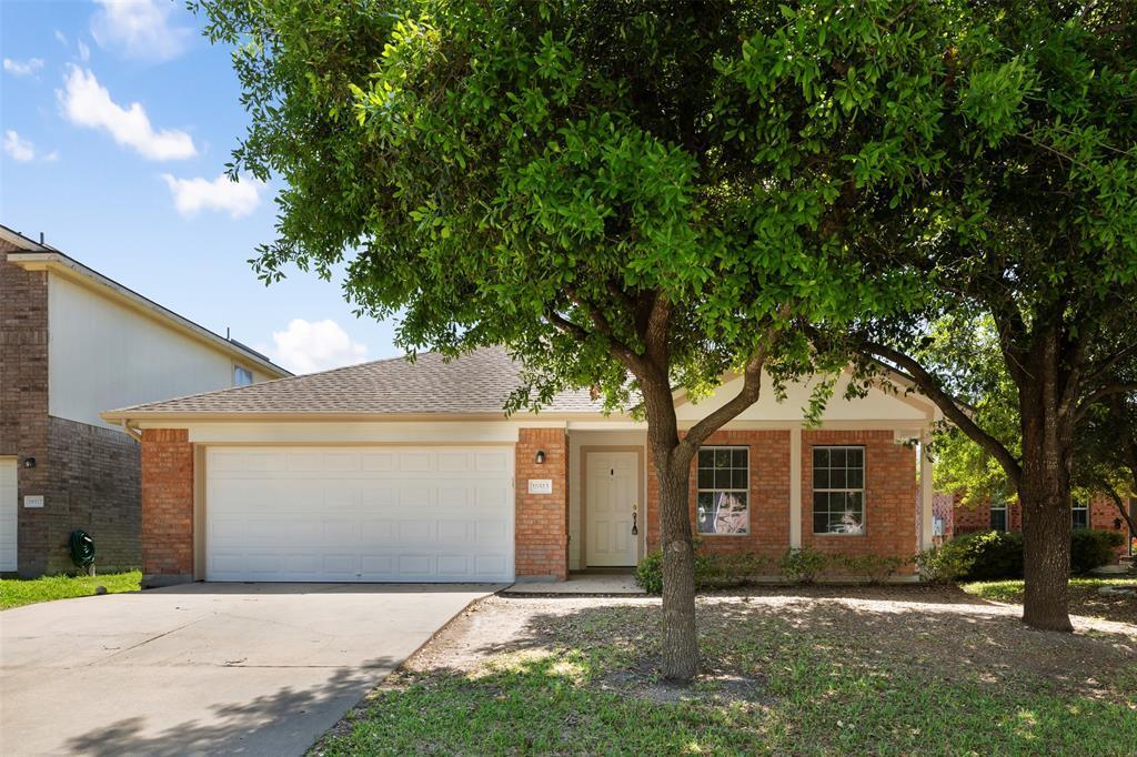 Foto principal - 18513 Silent Water Way