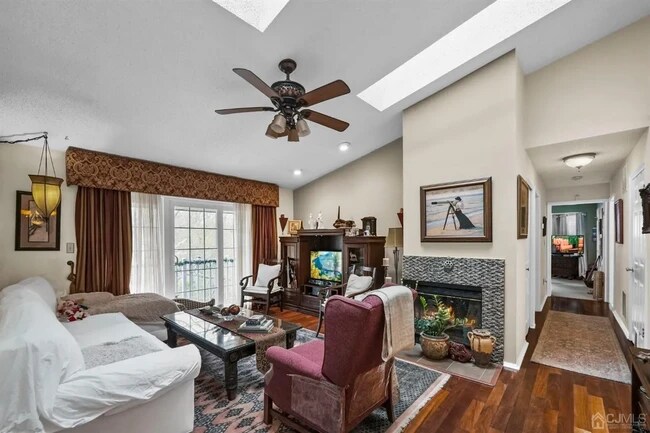Foto del edificio - 45 Amethyst Way