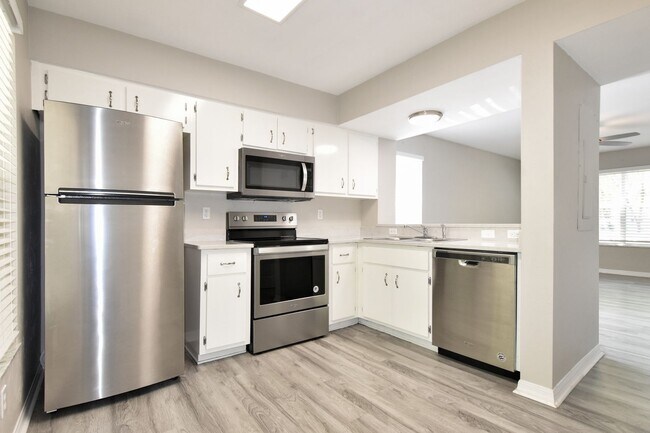 Foto del edificio - 610 SW 11th Ln