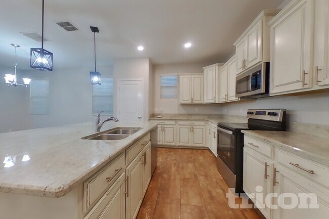 Foto del edificio - 11690 N 166th Dr