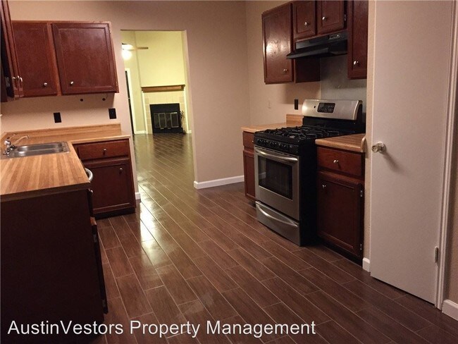 Building Photo - 3 br, 2 bath House - 900 Sunny Ln