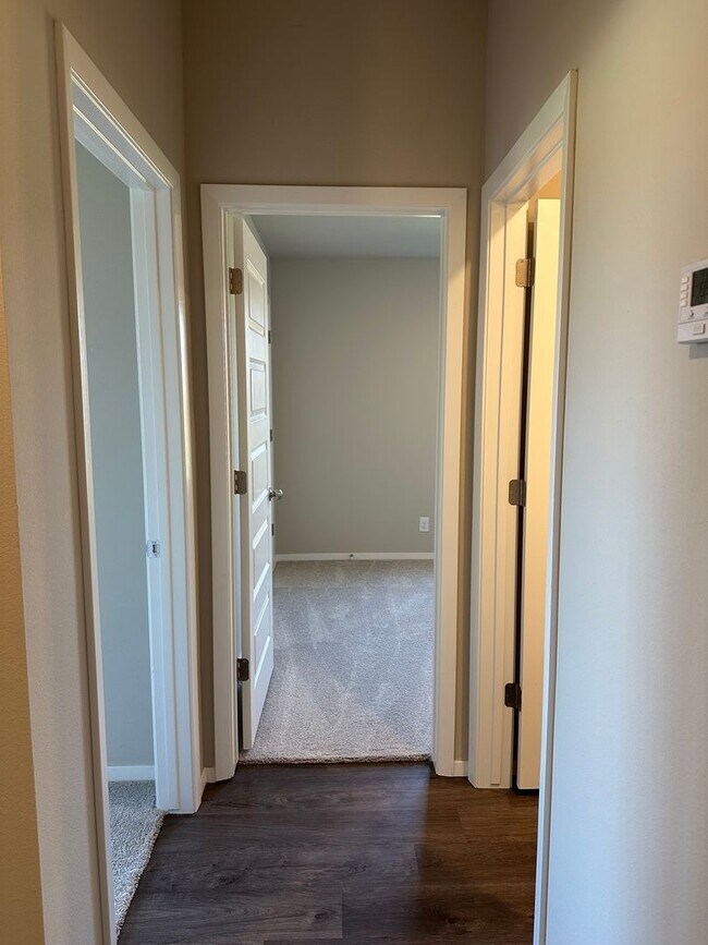 Foto del edificio - Brand-new 3 bedroom, 2 bath home located in historic Claremore