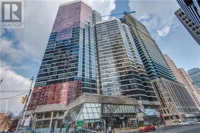 Building Photo - 1001 Bay St.