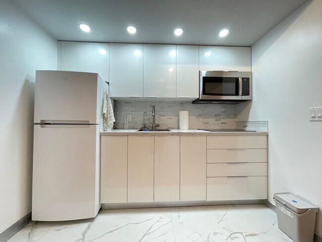 Foto del edificio - 13455 SW 16th Ct