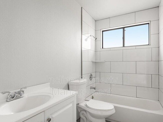 Foto del edificio - 1117 N 980 W St