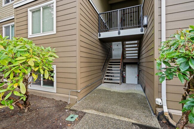 Foto del edificio - Spacious 2-bed 2-bath condo in Everett