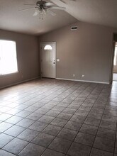 Building Photo - 780 Appleridge Dr