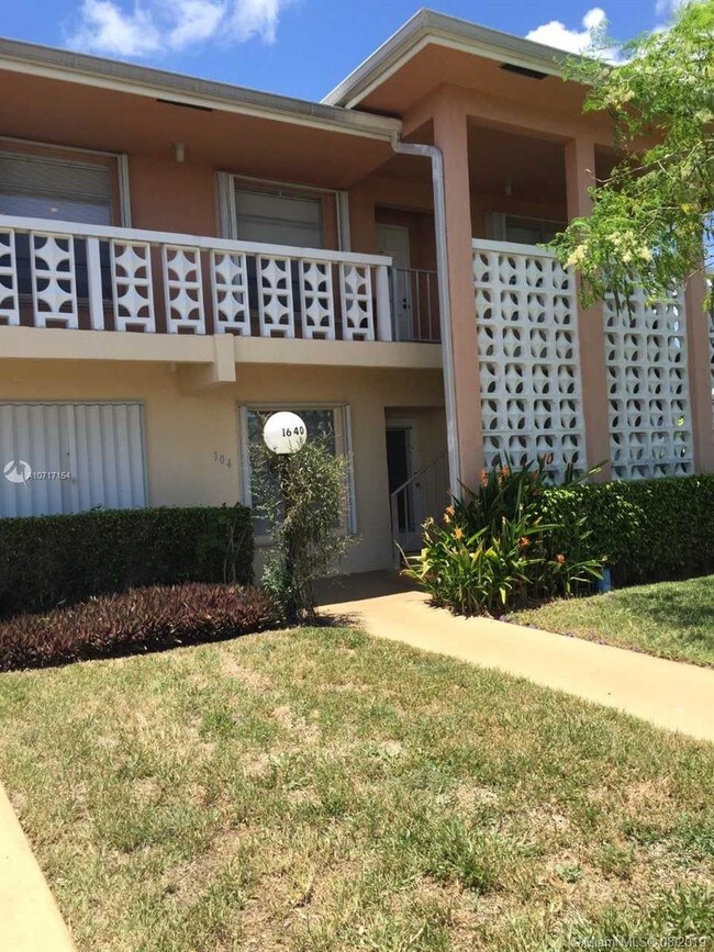 Building Photo - 1640 NW 19th Terrace