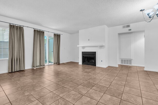 Foto del edificio - 574 Derby Rd