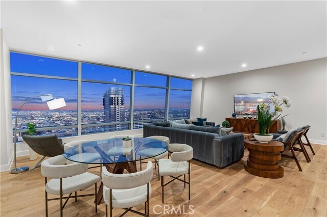 Foto del edificio - 900 W Olympic Blvd