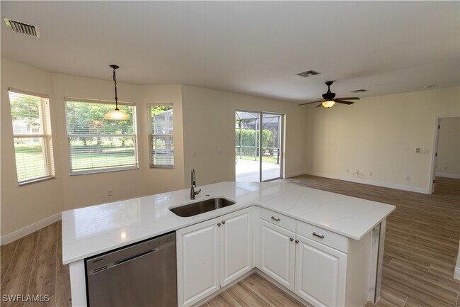 Foto del edificio - 12391 Muddy Creek Ln