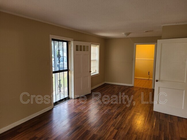 Foto del edificio - 1805 Goodwin Ave
