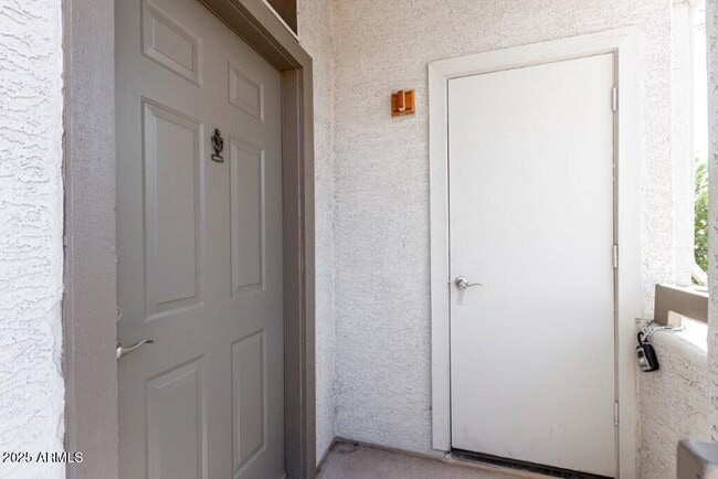 Building Photo - 11375 E Sahuaro Dr