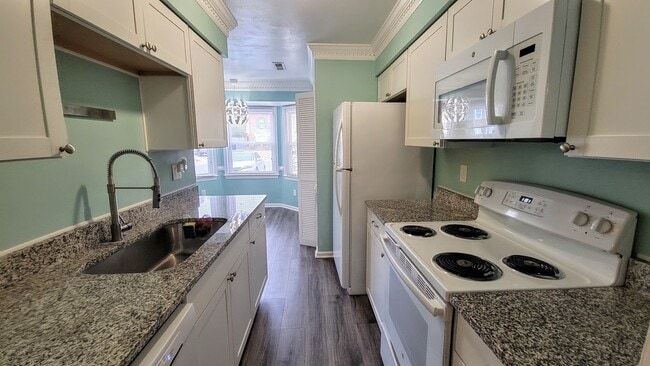 Building Photo - 4621 Merrimac Ln