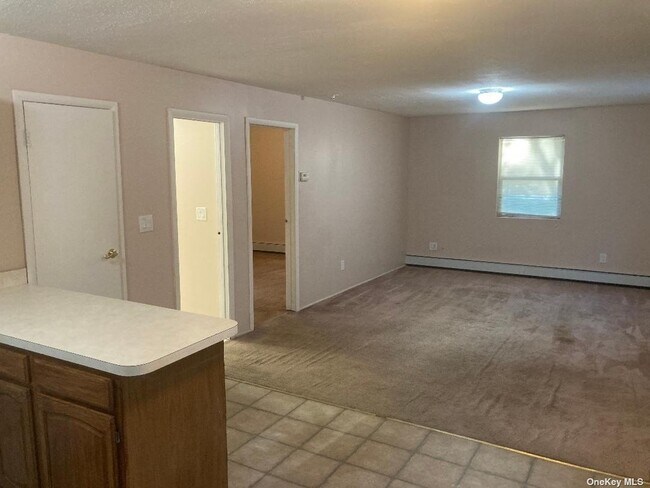 Foto del edificio - 2496 Pond Rd
