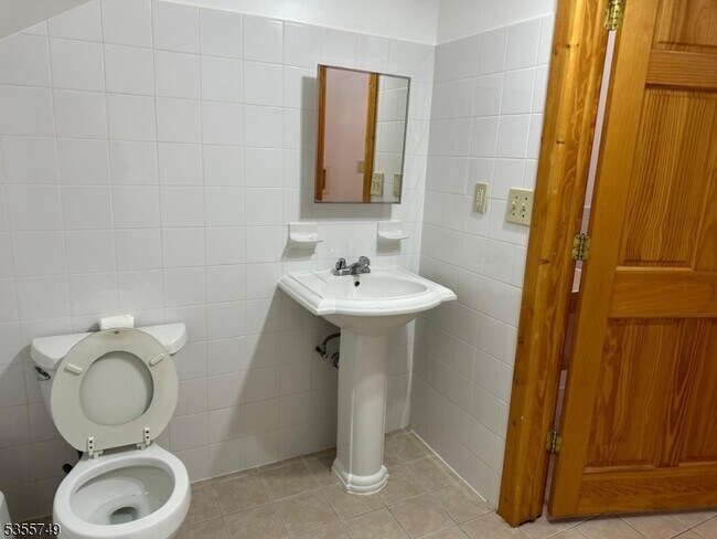 Foto del edificio - 160 6th Ave