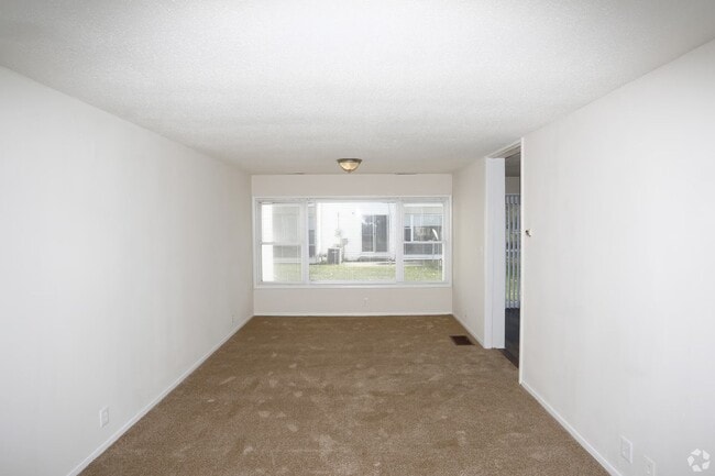 Building Photo - El Dorado Apartments