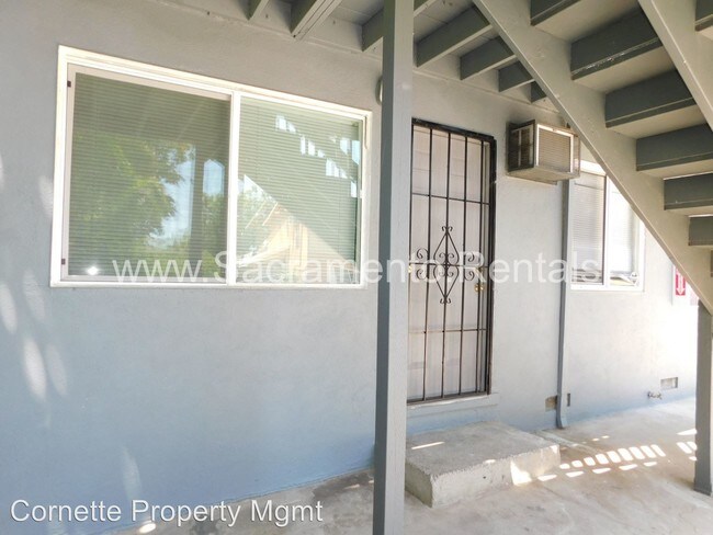 Building Photo - 2390 Oakmont St