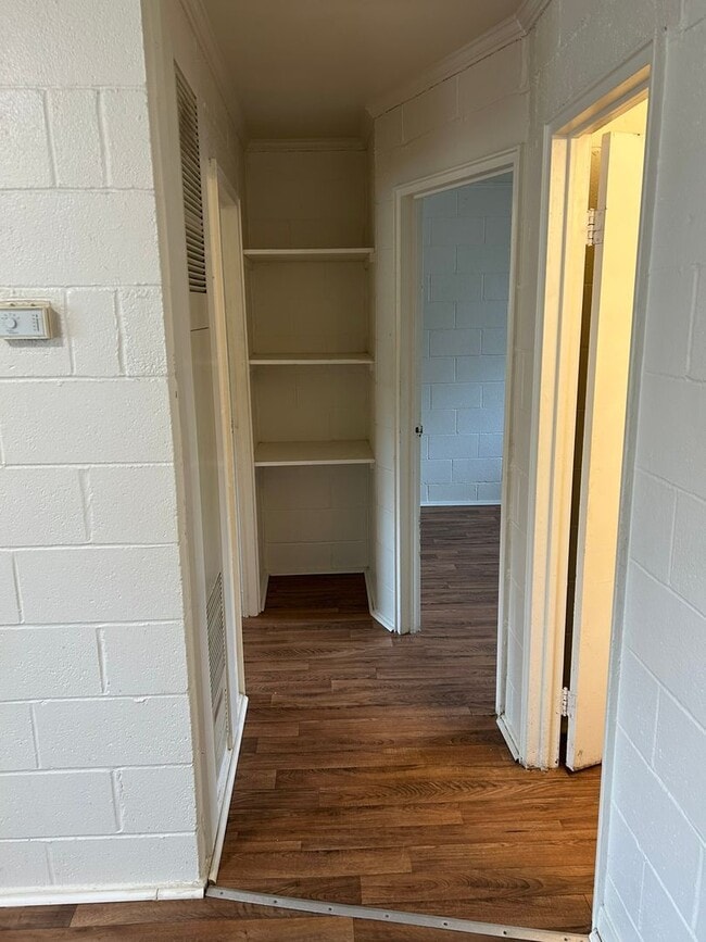 Building Photo - 817-15 1/2 15th Half St